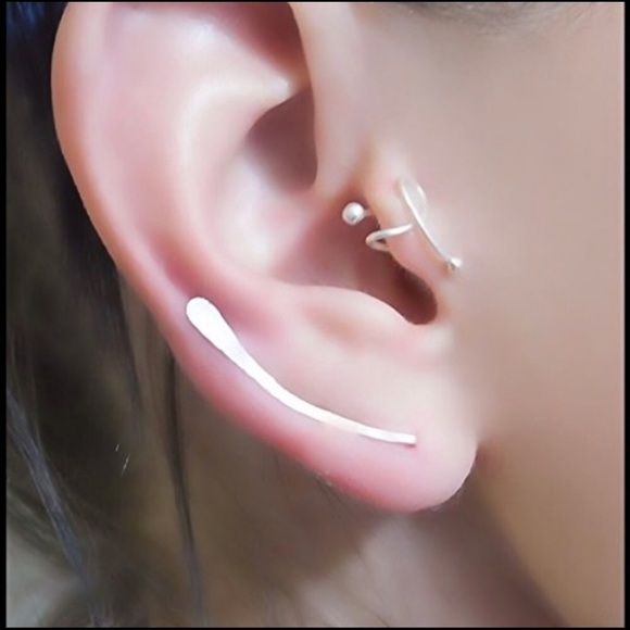 🌟925 SS Ear Crawler Earrings - Picture 2 of 3